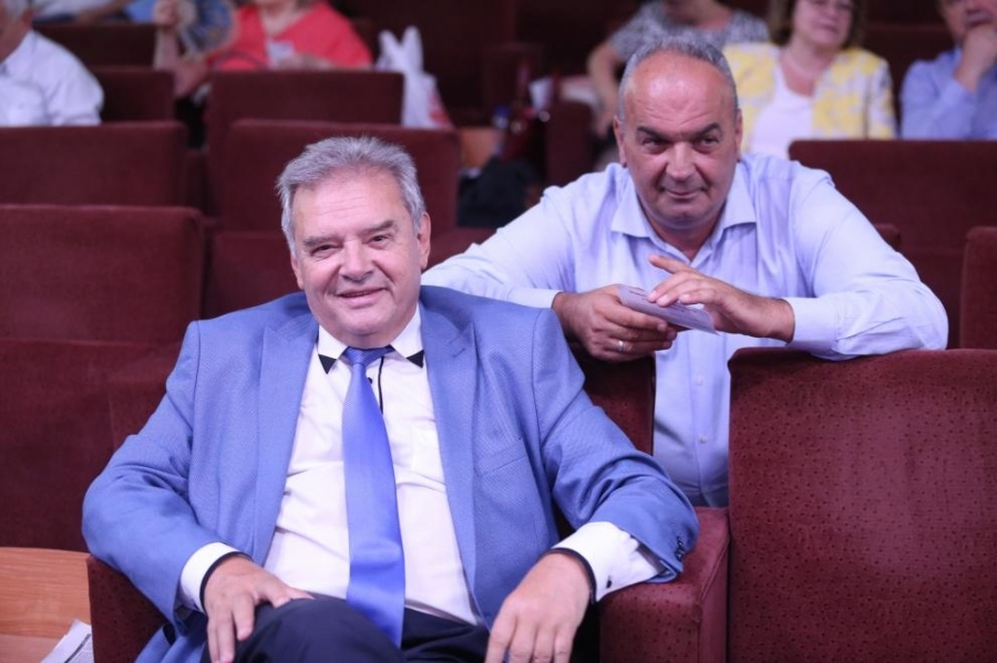 Александър Паунов потвърди разговора си с Божков, напуска ПГ на БСП ...