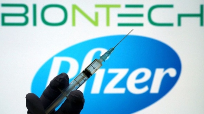 Pfizer/BioNTech започват изпитания на нова ваксина срещу Омикрон
