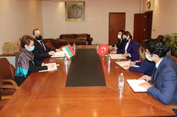 Министър Сандов проведе двустранна среща с посланика на Република Турция