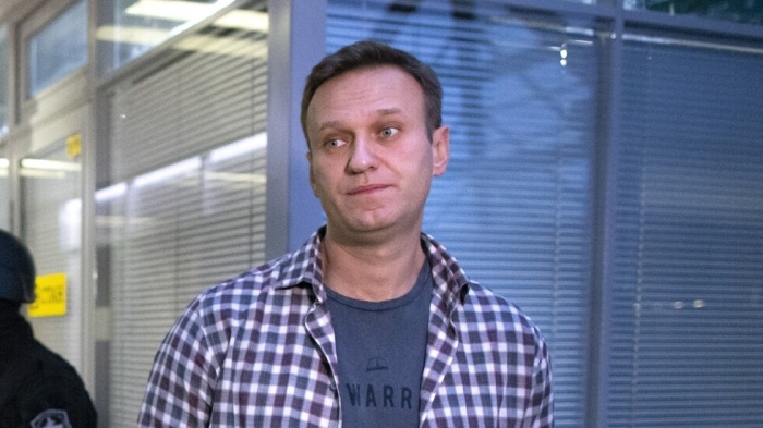 Навални е преместен на неизвестно място