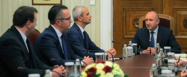 Радев проведе консултации с представители на ПГ на Възраждане