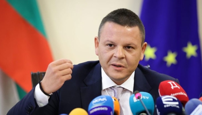Алексиев: Няма да има компромис, ако концесионерът на летище София не изпълнява задълженията си по техническата оферта