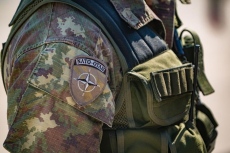 Подкрепления на НАТО пристигат в Косово