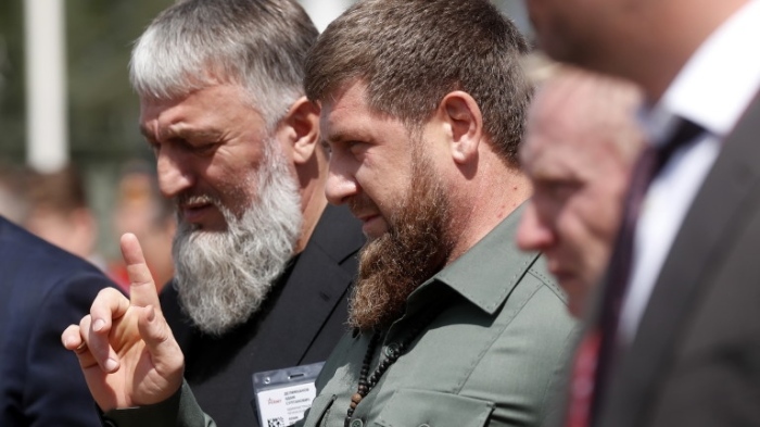 Чеченците на Рамзан Кадиров подписаха в руското МО