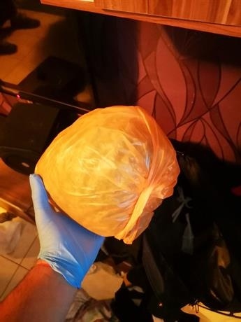 Криминалисти иззеха над половин килограм наркотици