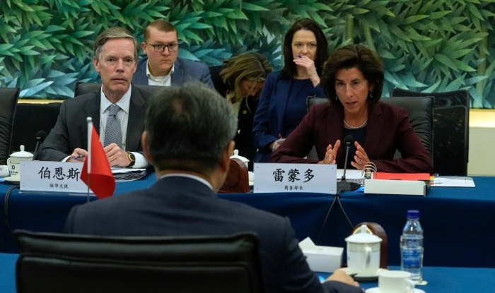 Министърът на търговията на САЩ е в Китай