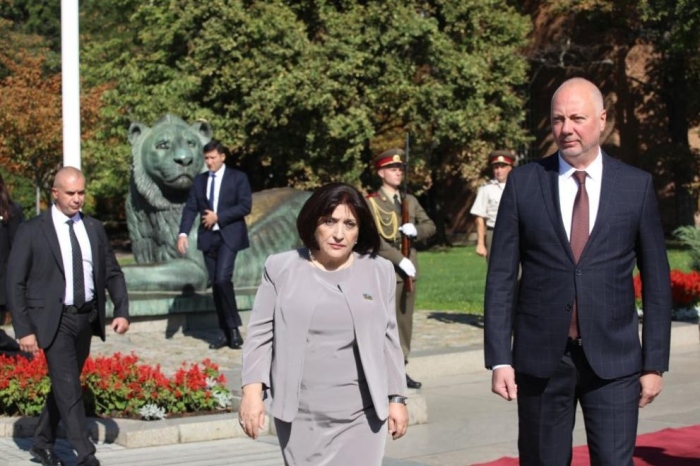 Председателят на Милли Меджлиса на Азербайджан е на официално посещение у нас
