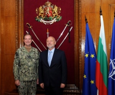Тагарев проведе среща с командира на Съвместното командване на силите на НАТО в Неапол 