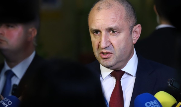 Радев: Докато парламент и правителство си играят на власт, в България се случват редица деструктивни процеси