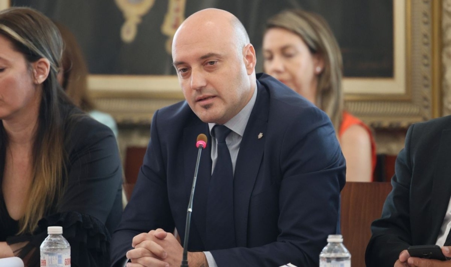 Славов: Форматът на кабинет в момента изглежда безалтернативен