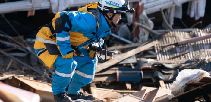 Хиляди спасители продължават да търсят оцелели от новогодишното земетресение в Япония