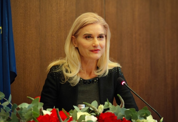 Динкова: Водим преговори за изработването на нов механизъм в помощ на българския туристически бранш