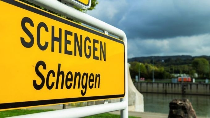 Евродепутат: Шенген за България и Румъния се забави прекалено