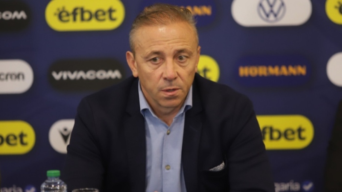 Илиан Илиев извика 26 футболисти за турнира в Баку