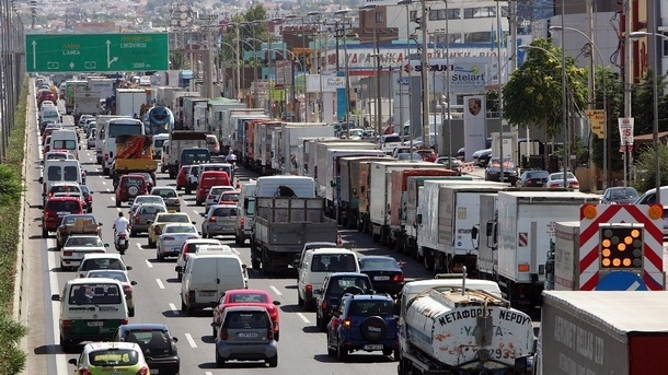 От днес Гърция въвежда по-високи с около 35% пътни такси по магистралите