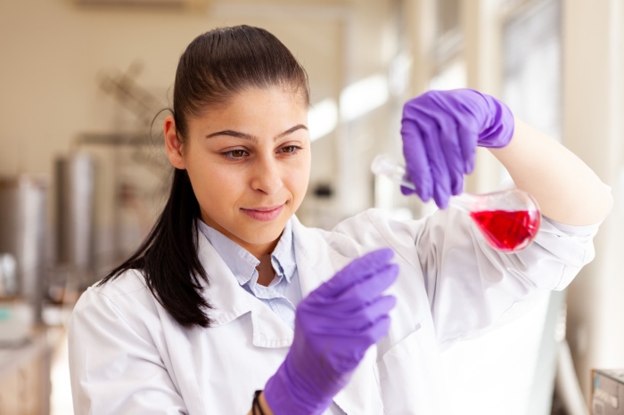 УХТ открива нова специалност ‒ „Хранителни и фармацевтични биотехнологии“