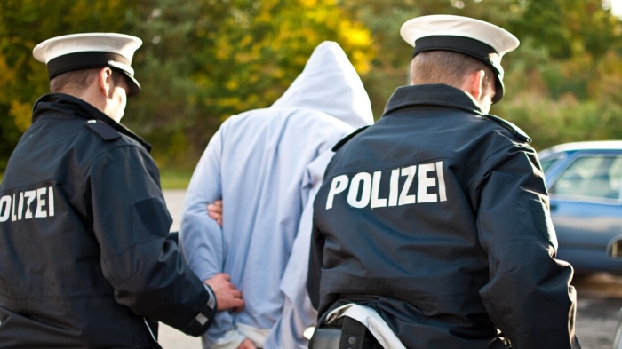 Арестуваха четирима непълнолетни за подготовка на терористична атака в Германия