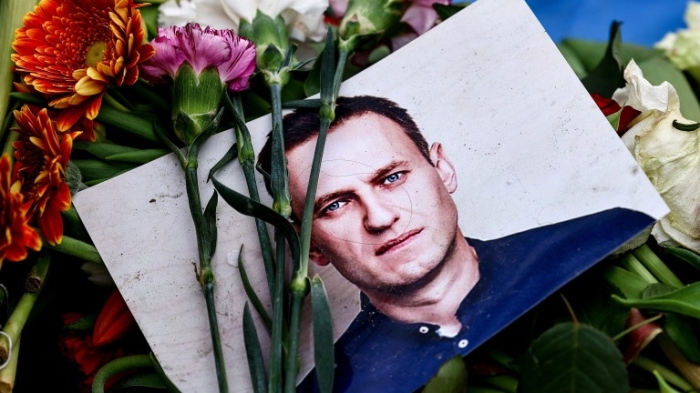 Руският православен свещеник, отслужил панихидата за Навални е отстранен за 3 години