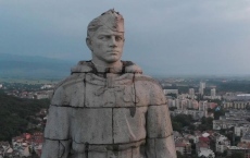 Кметът на Пловдив: Премахването на Альоша не е на дневен ред