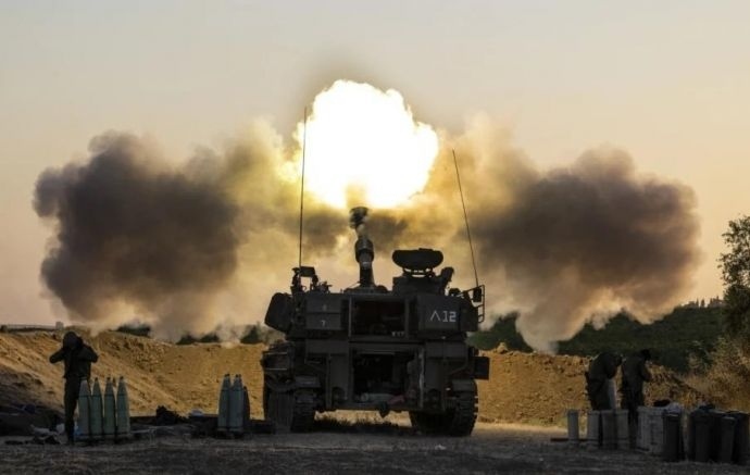 Израелски танкове обкръжиха източната част на град Рафах, водят се боеве